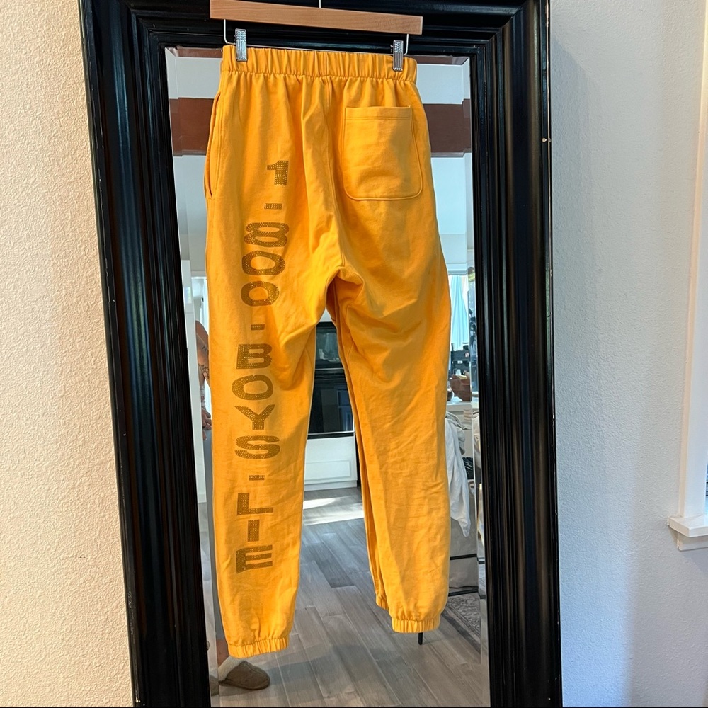 Boys Lie (Ariana) sweatpants